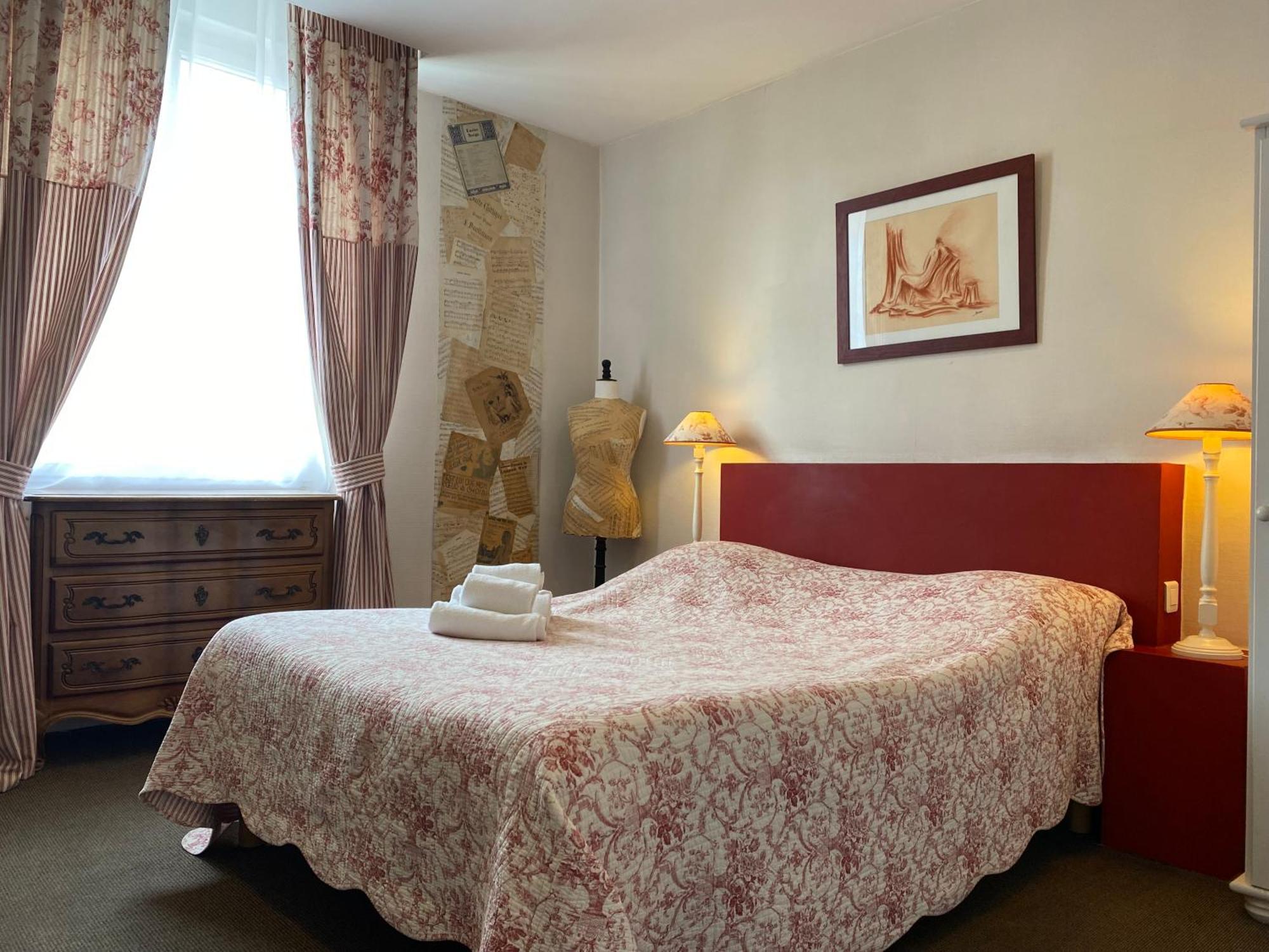 Hotel Saint Yves Нант Екстериор снимка