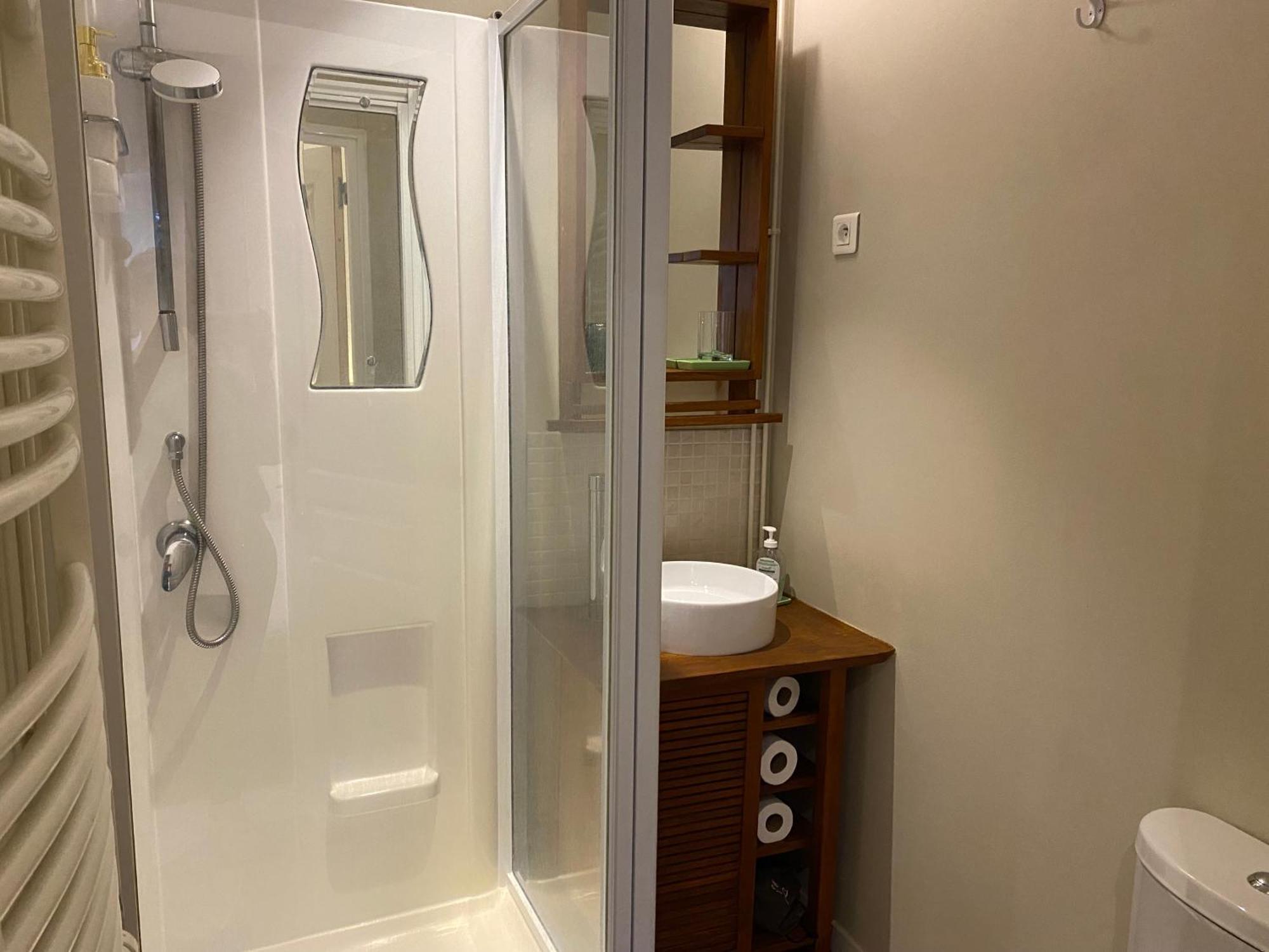 Hotel Saint Yves Нант Екстериор снимка