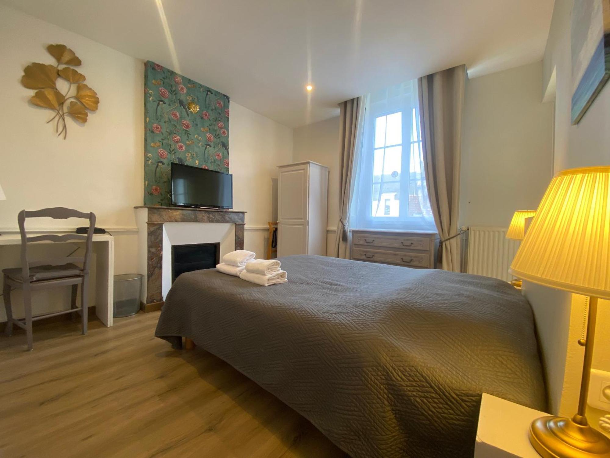 Hotel Saint Yves Нант Екстериор снимка