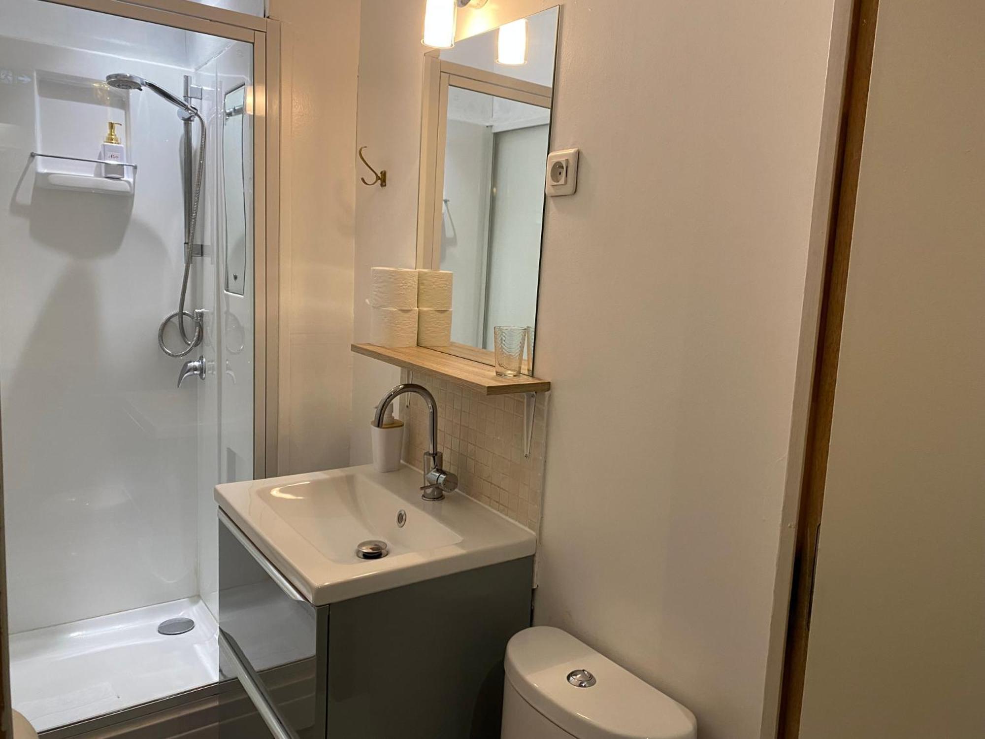 Hotel Saint Yves Нант Екстериор снимка