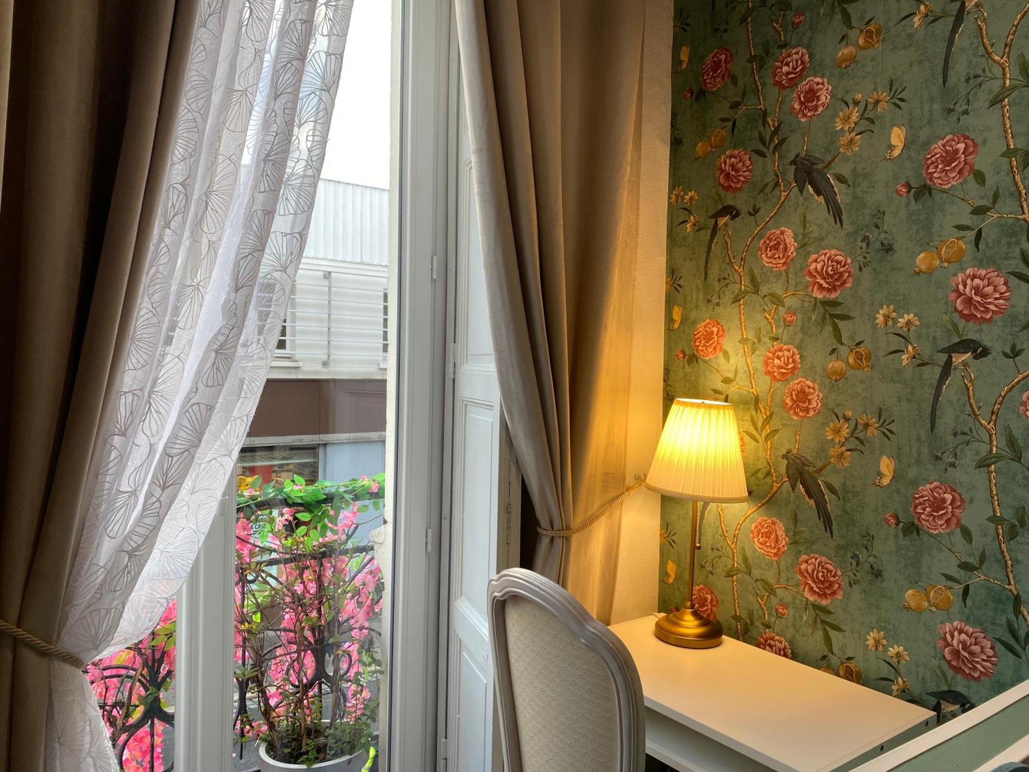 Hotel Saint Yves Нант Екстериор снимка