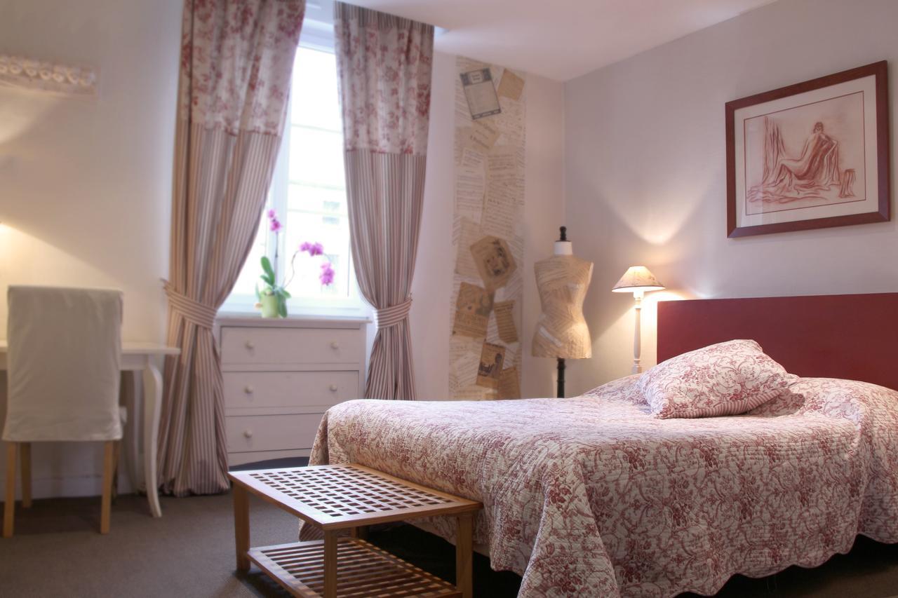 Hotel Saint Yves Нант Екстериор снимка